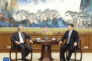 习近平会见美国比尔及梅琳达·盖茨基金会联席主席比尔·盖茨