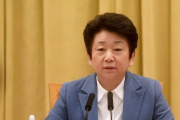 黄莉新当选上海市人大常委会主任