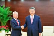 习近平会见岑浩辉