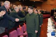 习近平向全军老同志祝贺新春