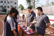这个法院有一支先锋队，他们携卷下乡、就地审案、调解纠纷