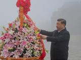 习近平在山西阳泉向抗战烈士敬献花篮并参观百团大战纪念馆