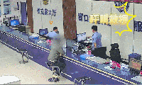 一向聪明的徒弟突然变“笨”？师父疑惑地走过来……