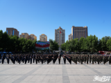 新疆伊犁州举行反恐维稳誓师大会