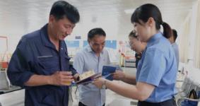 江苏：走进企业上门问需