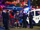 夏夜安心值拉满！公安警灯照夏夜，反诈端窝点，安全感藏在每步巡防里