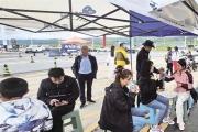 “警察蓝”守护 青海湖“安心游”