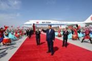 习近平率代表团出席新疆维吾尔自治区成立70周年庆祝活动