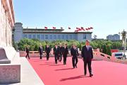 习近平等党和国家领导人出席烈士纪念日向人民英雄敬献花篮仪式