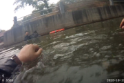 “大爷！坚持住！”他们扎进刺骨湖水中，救起了老人……