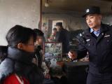 一碗凉粥牵出的爱心接力！吉林扶余民警为困境兄妹撑起一片天
