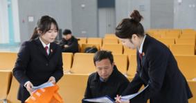 平安服务送进候车大厅