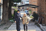 云南这个派出所为啥没了“边界感”？