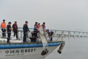 福建厦门同安：百万尾鱼苗跃入碧波