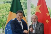 习近平同巴西总统卢拉通电话