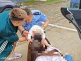 怀中婴儿剧烈呛奶，家长焦急呼救，派出所民警这个动作化险为夷！