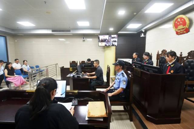 潮州中院邀请部分代表委员、老字号经营者观摩庭审